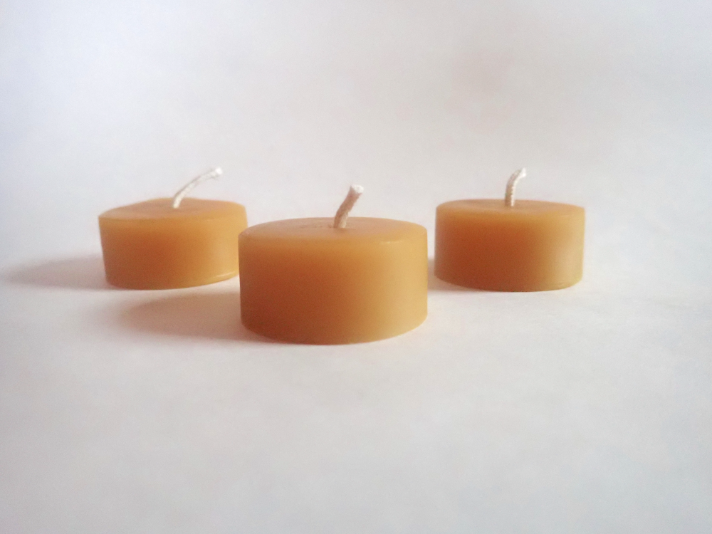 Beeswax Candles – safe and uplighting experience. 